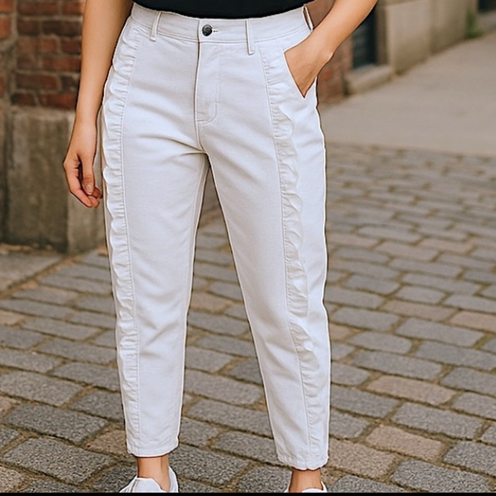 Supply & Demand Ruffled Side Seam High Waisted White  Pants Women’s Size 12